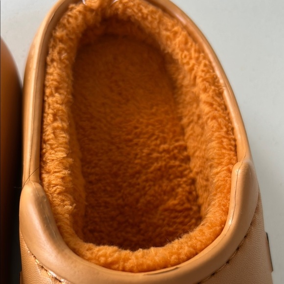 Chikobu  Cute Brown Clogs with Orange Accents - Picture 4 of 8